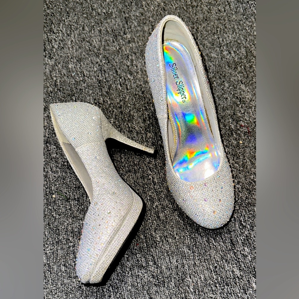Size 8 Glitter Heels